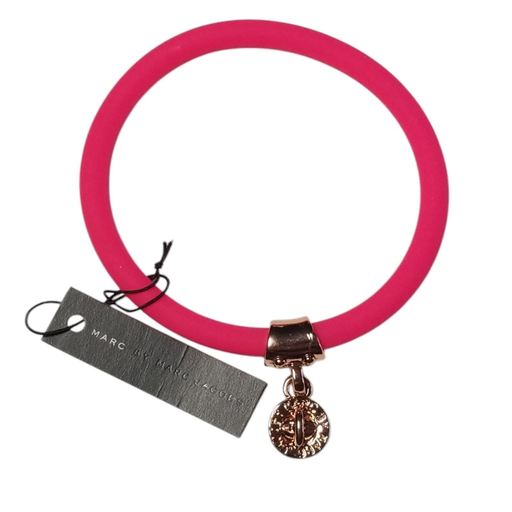 Marc by Marc Jacobs Knockout Pink with Charm Silicone Bangle Bracelet NEW